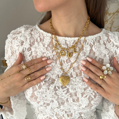 pearly petals ring