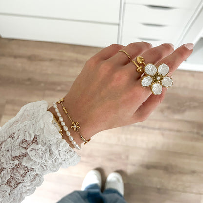 pearly petals ring